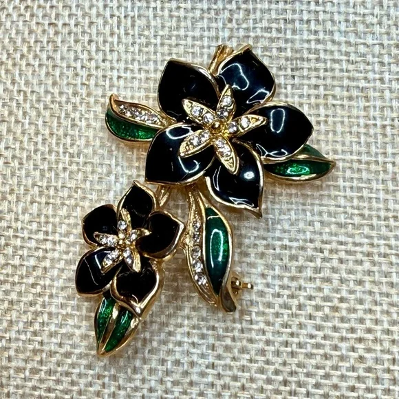 Vintage Rhinestone Enamel Floral Gold Tone Brooch Pin EUC - Picture 6 of 15